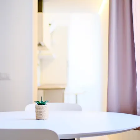 Cavour - Boutique In *