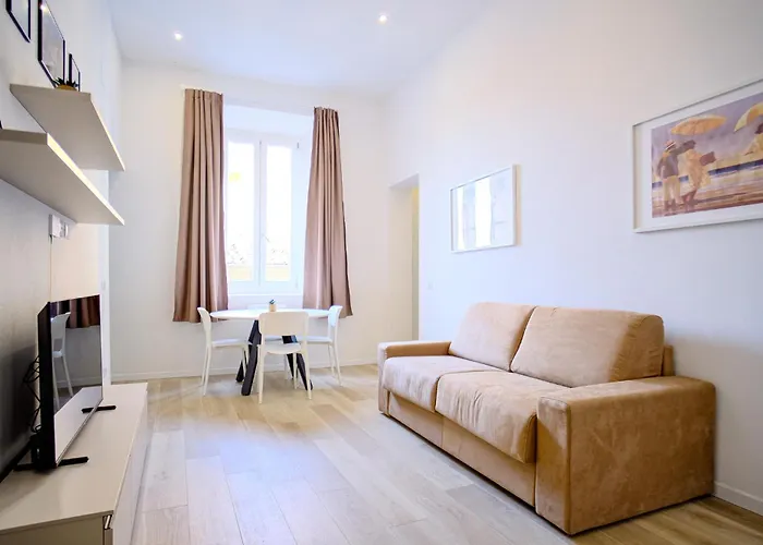 Cavour - Boutique In Apartmán Florencie